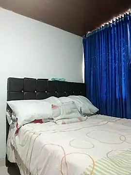 Vicky Rosse online show from November 5, 7:14 pm