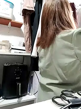 Snapshot of Vicky_Rosse chatting on February 6, 8:34 pm Vicky Rosse online show from February 6, 8:34 pm