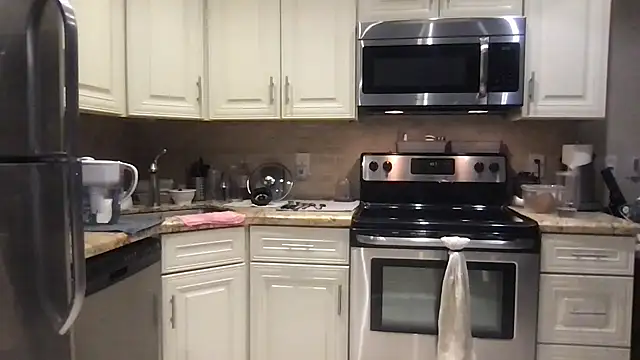 BigGuyMuscle online show from December 15, 8:57 pm