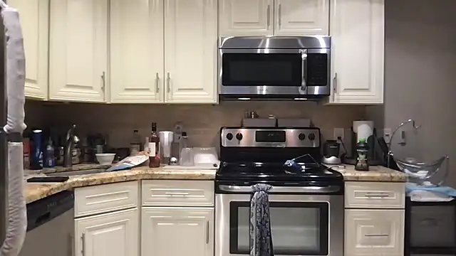 BigGuyMuscle online show from April 9, 6:13 am