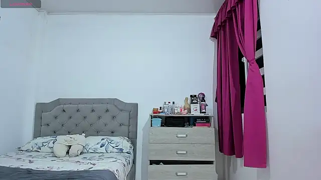 andrea hills online show from October 20, 10:54 pm