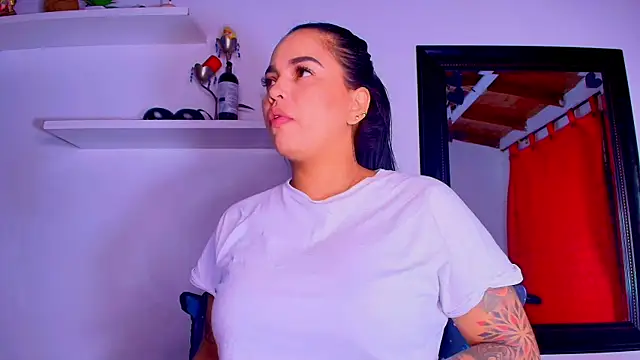 Snapshot of alexaa_walker chatting on February 19, 12:00 pm alexaa walker online show from February 19, 12:00 pm