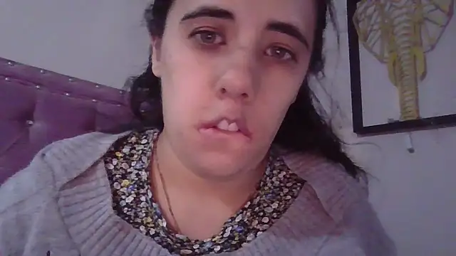 annarose19 online show from December 7, 12:52 am