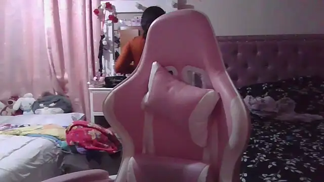 annarose19 online show from December 14, 1:28 am