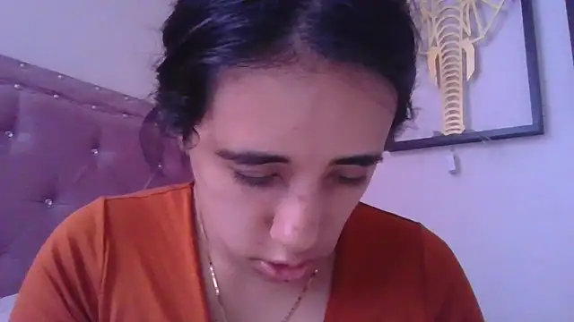 annarose19 online show from December 14, 7:14 pm