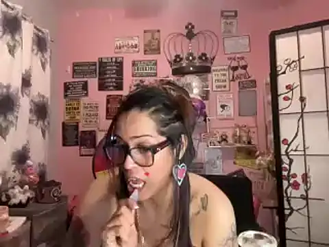 latinacubana online show from January 29, 6:01 am