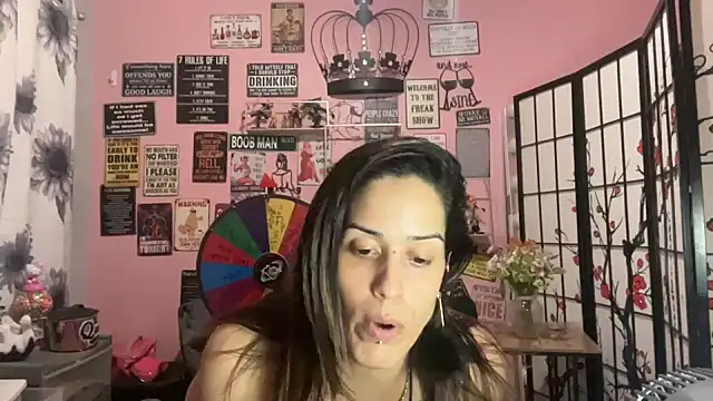 latinacubana online show from February 1, 4:14 am