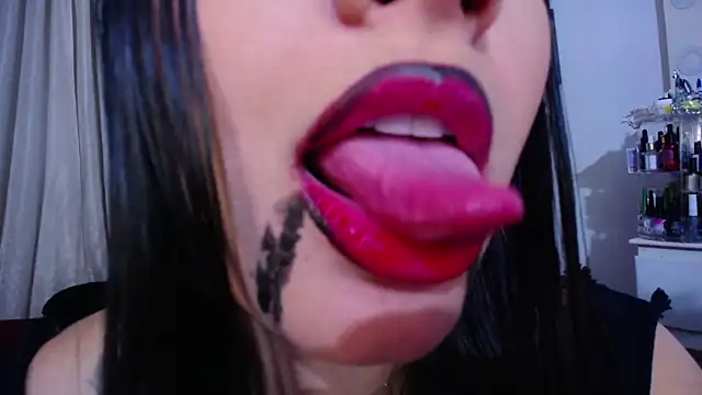 Sharlottee online show from July 10, 10:23 pm