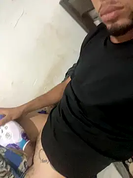 Snapshot of Mill19 chatting on September 27, 6:35 pm Mill19 online show from September 27, 6:35 pm