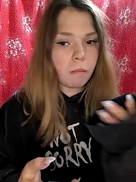 Zuli Kiska online show from December 20, 9:11 pm