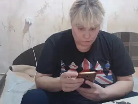 Ameliabusty online show from January 16, 4:28 pm