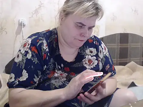 Ameliabusty online show from February 8, 7:37 am