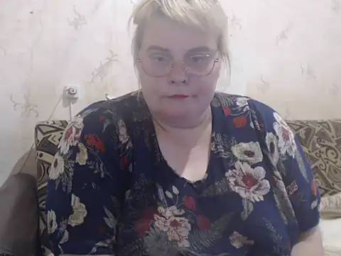 Ameliabusty online show from September 15, 3:34 pm