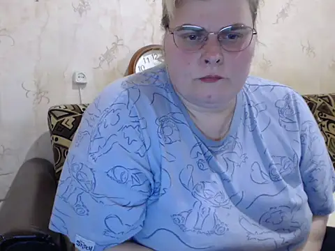 Ameliabusty online show from November 10, 12:48 pm