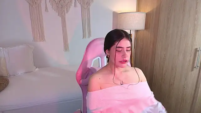 iriswest  online show from December 21, 12:51 am