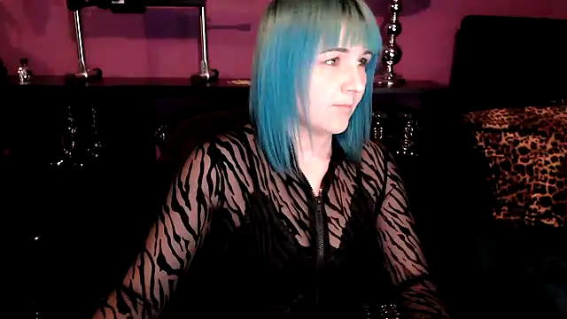 beauty-of-pain online show from May 4, 7:21 pm