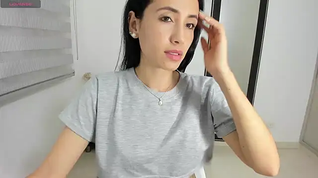  arianna hot22 online show from November 6, 1:06 am