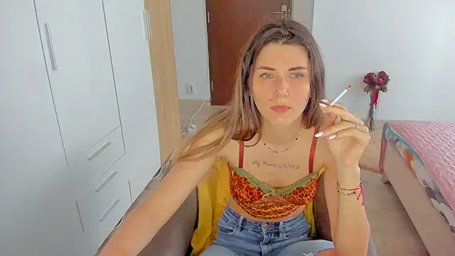 Snapshot of marie_marie03 chatting on June 14, 10:06 am marie marie03 online show from June 14, 10:06 am