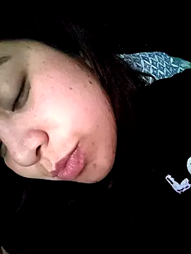 nicolcarrillo online show from January 4, 10:55 pm