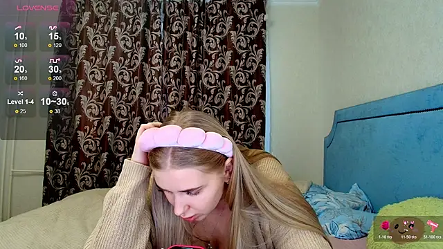 Adr1ana  online show from December 3, 8:56 am