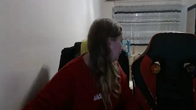 PeterAndJen online show from November 29, 8:45 pm