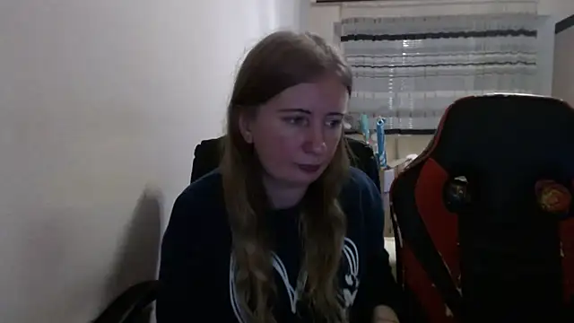 PeterAndJen online show from December 2, 7:09 pm