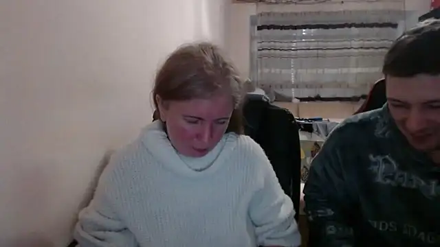 PeterAndJen online show from March 6, 6:04 pm