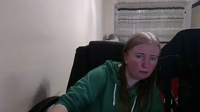 PeterAndJen online show from March 25, 7:20 pm