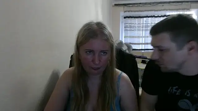 Snapshot of PeterAndJen chatting on June 21, 6:21 pm PeterAndJen online show from June 21, 6:21 pm