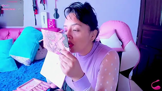 crissn0707 online show from November 27, 2:19 pm