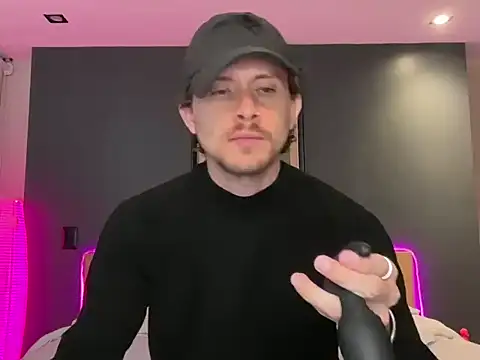 Snapshot of mcklister_kinky_feets chatting on February 15, 12:14 pm mcklister kinky feets online show from February 15, 12:14 pm