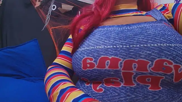 Snapshot of timkerbell_ chatting on October 31, 7:26 pm timkerbell online show from October 31, 7:26 pm