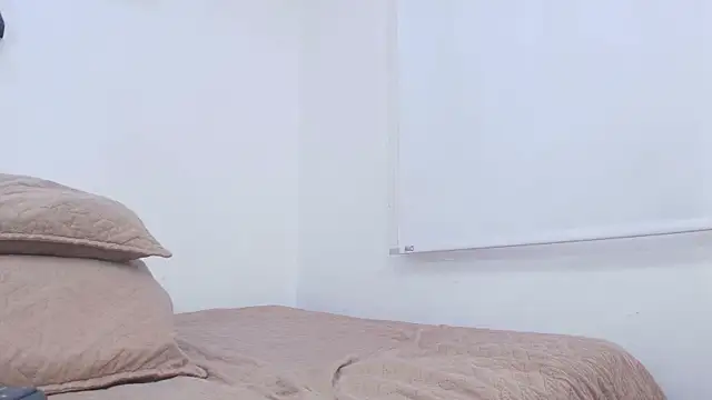 Snapshot of timkerbell_ chatting on November 6, 7:15 pm timkerbell online show from November 6, 7:15 pm