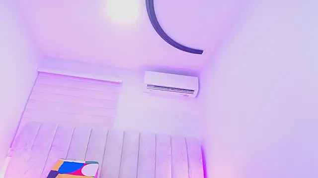 timkerbell  online show from December 3, 7:23 pm