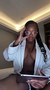 PRIMAGODDESS online show from July 12, 6:37 am