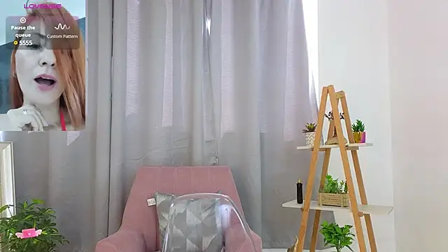 bella  adams online show from December 30, 8:58 pm