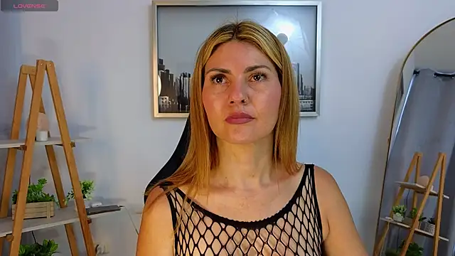 bella  adams online show from October 18, 9:37 pm