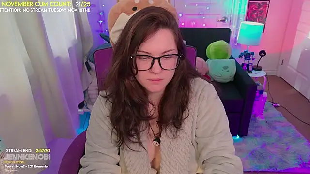 Snapshot of JennKenobi chatting on November 17, 3:29 pm JennKenobi online show from November 17, 3:29 pm