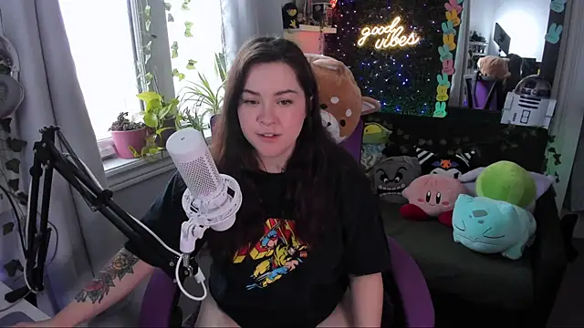 JennKenobi online show from April 17, 3:15 pm