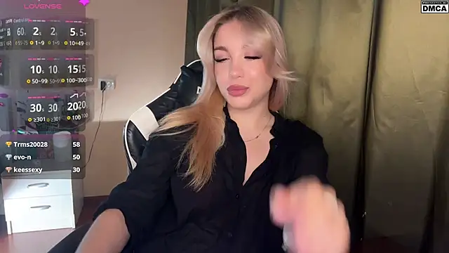 Snapshot of ariashaa chatting on November 15, 4:36 pm ariashaa online show from November 15, 4:36 pm