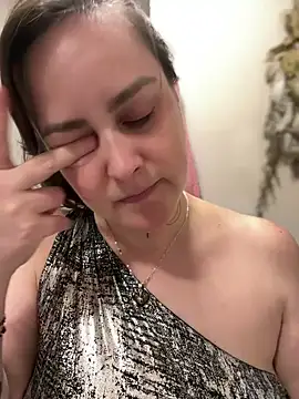 Snapshot of misslulipop chatting on December 9, 7:06 am misslulipop online show from December 9, 7:06 am