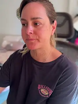 Snapshot of misslulipop chatting on March 8, 4:28 pm misslulipop online show from March 8, 4:28 pm