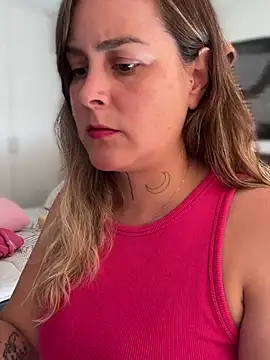 Snapshot of misslulipop chatting on March 13, 4:01 pm misslulipop online show from March 13, 4:01 pm