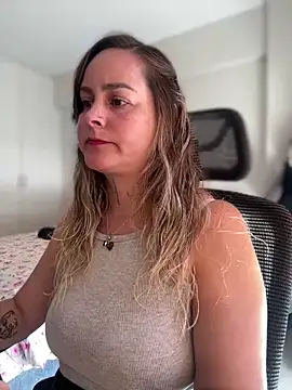 Snapshot of misslulipop chatting on March 18, 4:37 pm misslulipop online show from March 18, 4:37 pm