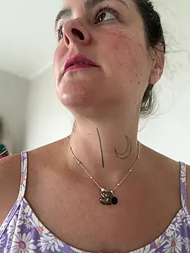 Snapshot of misslulipop chatting on February 7, 1:59 pm misslulipop online show from February 7, 1:59 pm