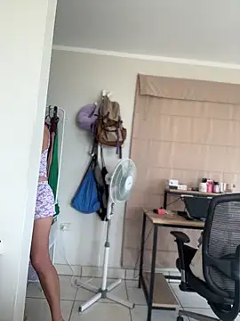 Snapshot of misslulipop chatting on March 1, 2:41 pm misslulipop online show from March 1, 2:41 pm