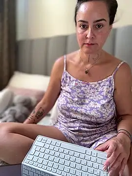 misslulipop online show from June 13, 2:04 pm