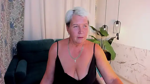 Snapshot of KathySunn chatting on July 30, 1:54 pm KathySunn online show from July 30, 1:54 pm