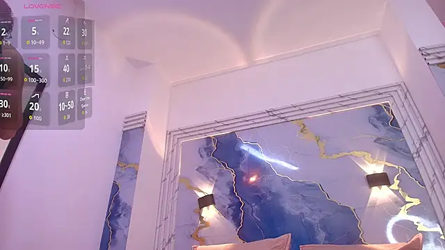 lorrayne  online show from October 18, 12:17 pm