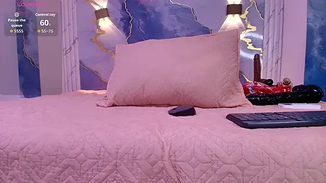 lorrayne  online show from October 20, 12:05 pm